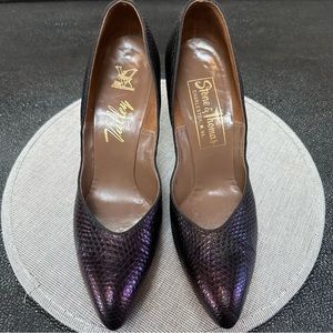 Vintage Hand Crafted Valley Heels Iridescent Black/Purple Embossed leather 7AAA